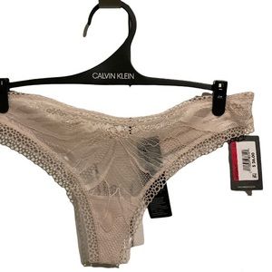 CALVIN KLEIN Lace Thong pantie Women's X-Small NEW